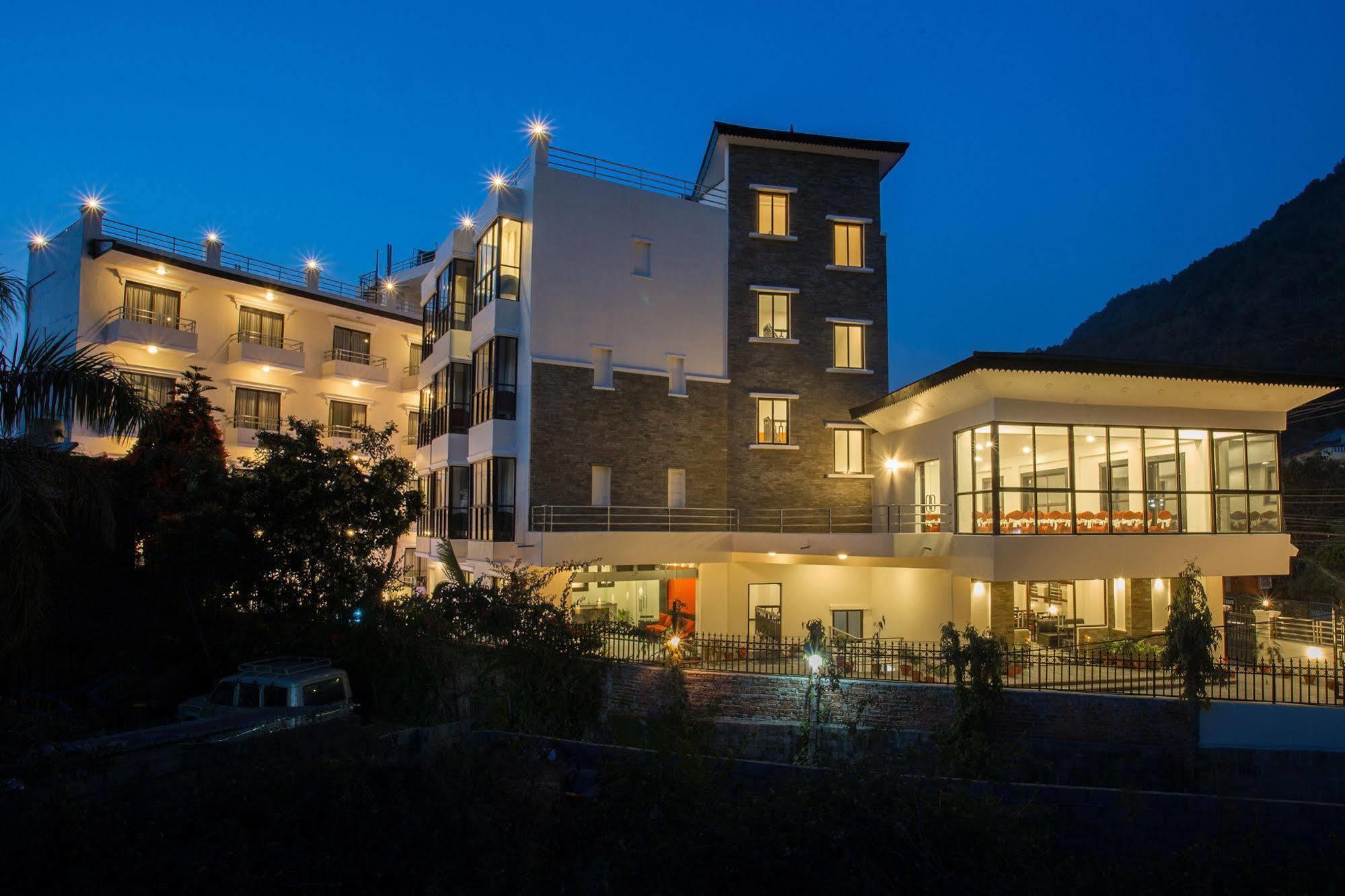 Tuki Resort Покхара Екстер'єр фото